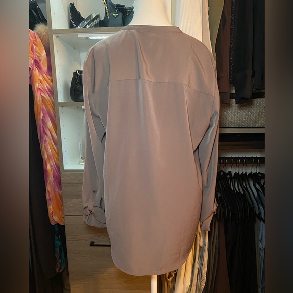 GUESS blouse - Picture 2 of 6